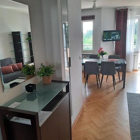 Sloneczny Apartament Bluszczanska Apartamento Varsóvia Exterior foto
