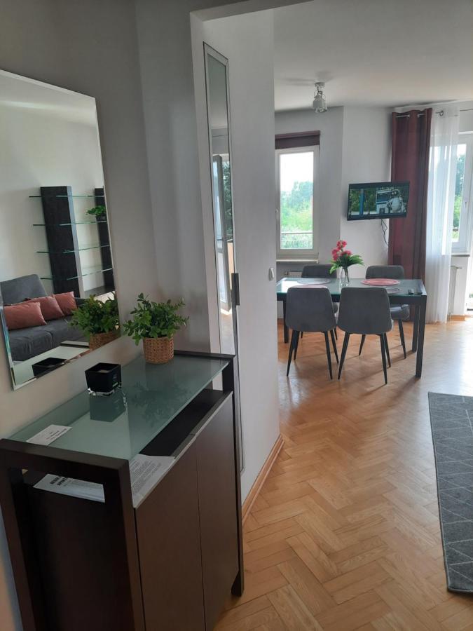 Sloneczny Apartament Bluszczanska Apartamento Varsóvia Exterior foto